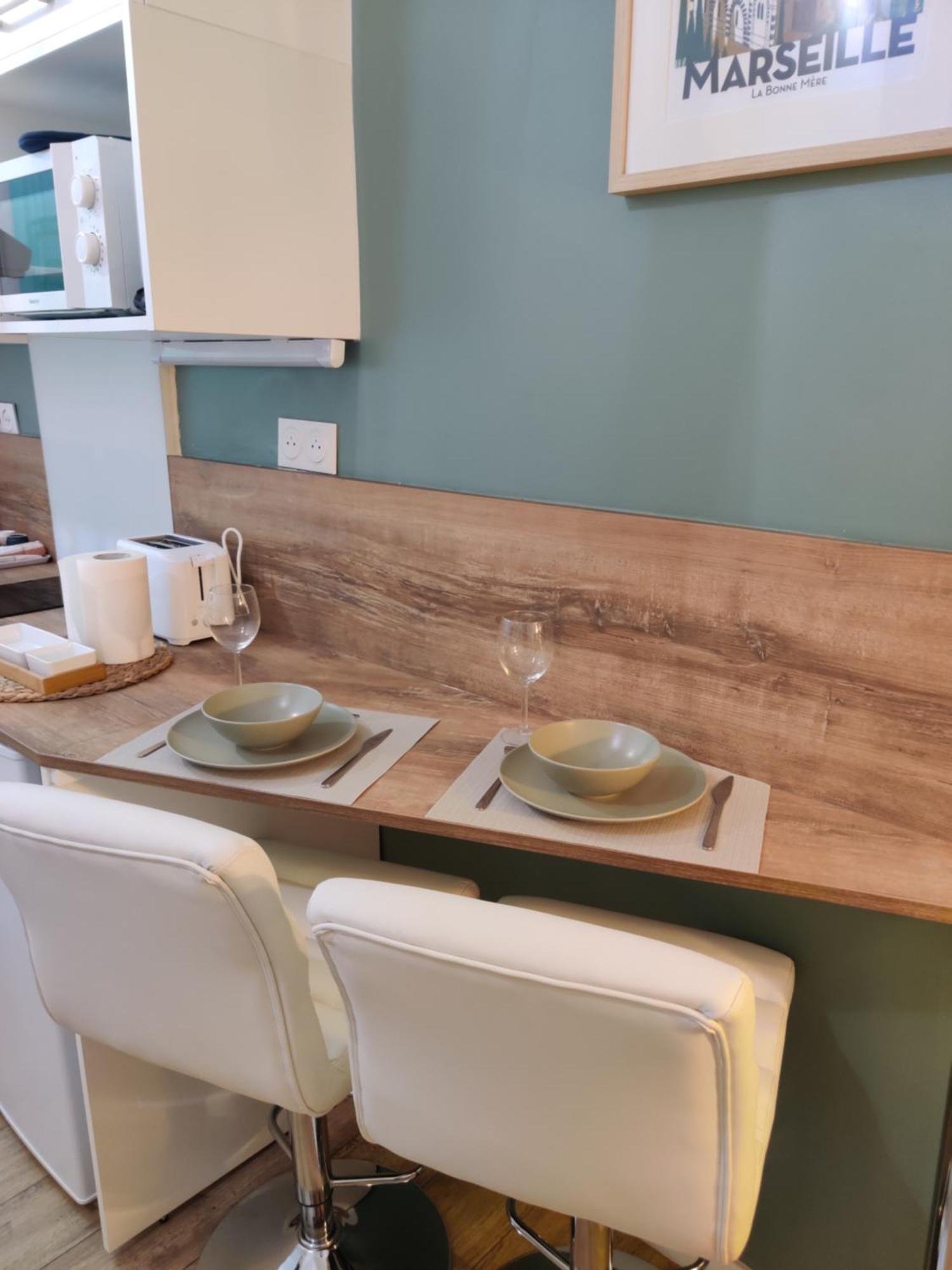 Charmant Studio Vieux Port Марсилия Екстериор снимка