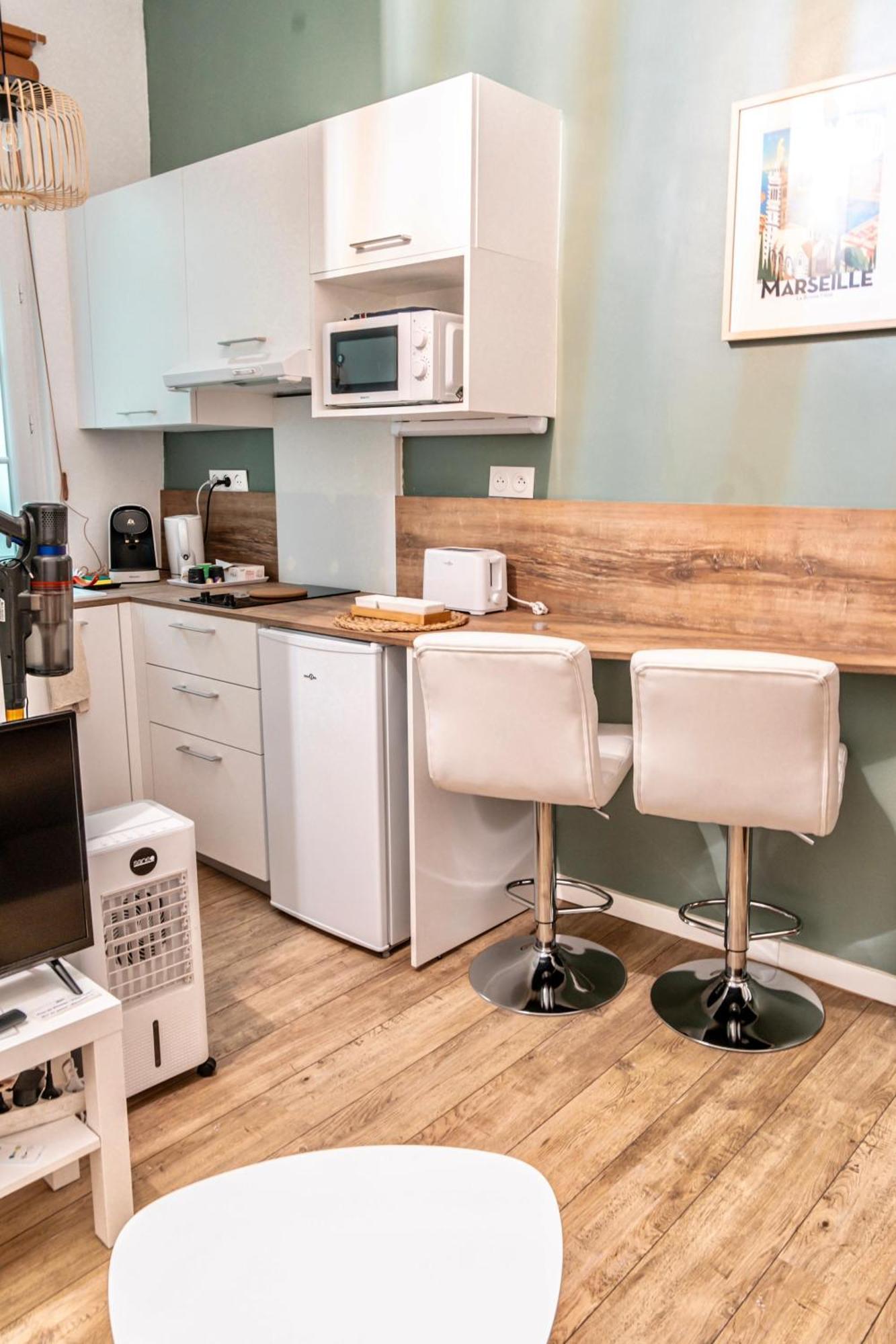 Charmant Studio Vieux Port Марсилия Екстериор снимка